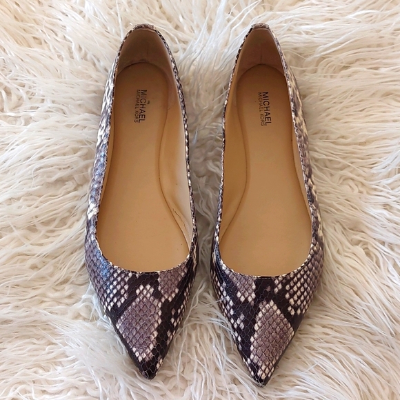 Michael Kors Shoes - Michael Kors Gray & White Ariana Leather Snake Skin Print Pointy Toe Flats